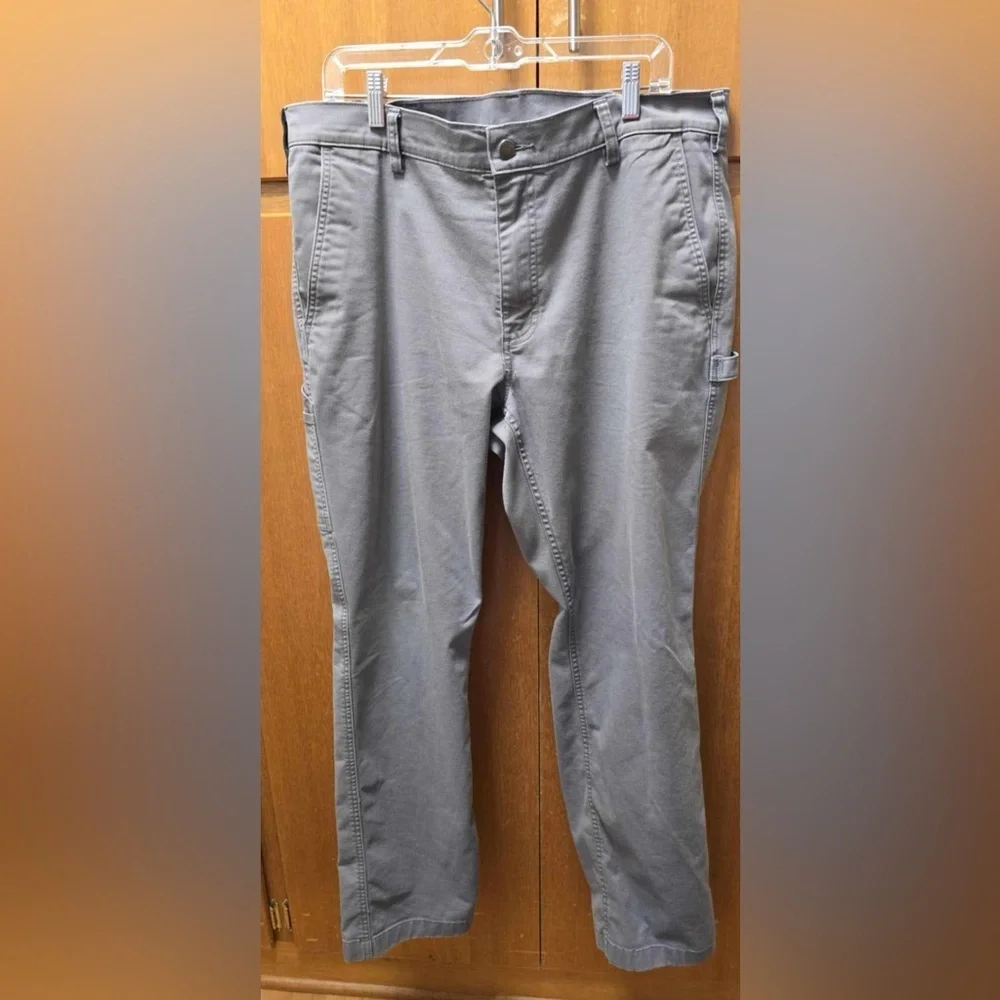 Duluth trading Co. Men's 38x32 relaxed fit. Gray‎ work pants carpenter utility